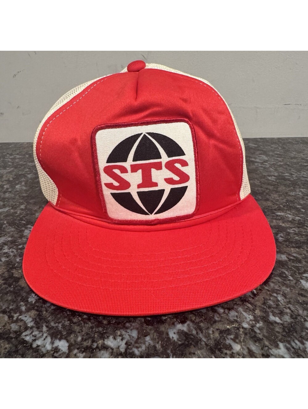 Vintage-style Trucker Cap Solid Adjustable Snap Back Mesh Foam Globe One Size